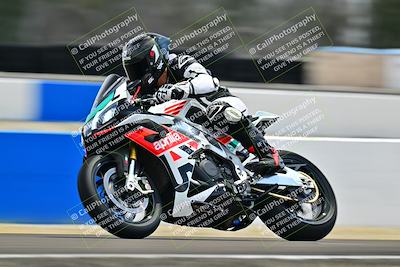 media/Apr-18-2025-TrackDaz (Fri) [[45f5874c44]]/B Group/Session 4 (Turn 6 - Outside)/